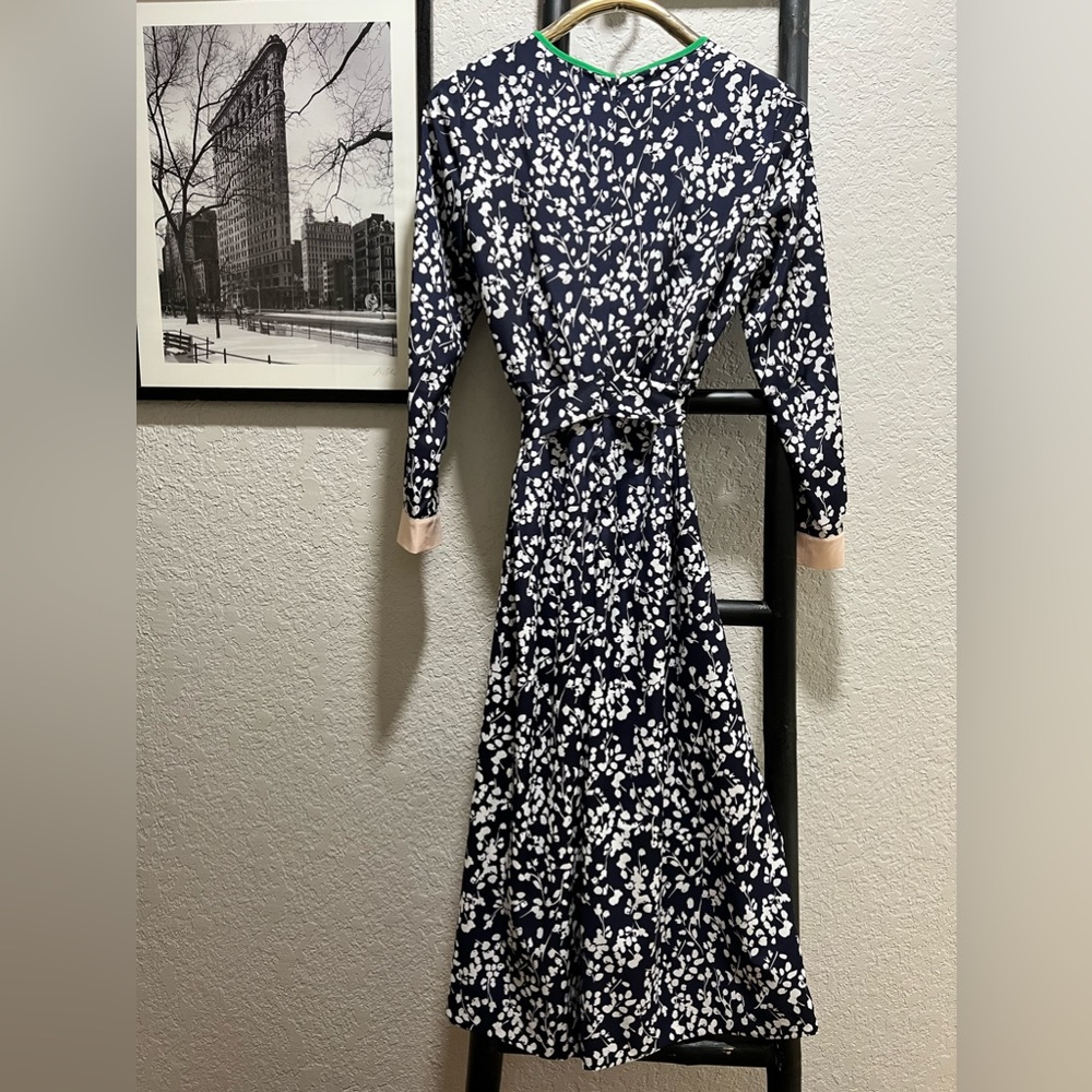 NWOT Eliza J Crop Wide Leg Floral Navy Blue Jumpsuit ~ Sz 10 - Picture 4 of 9